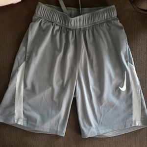 Boy's Nike Active Shorts sz Medium